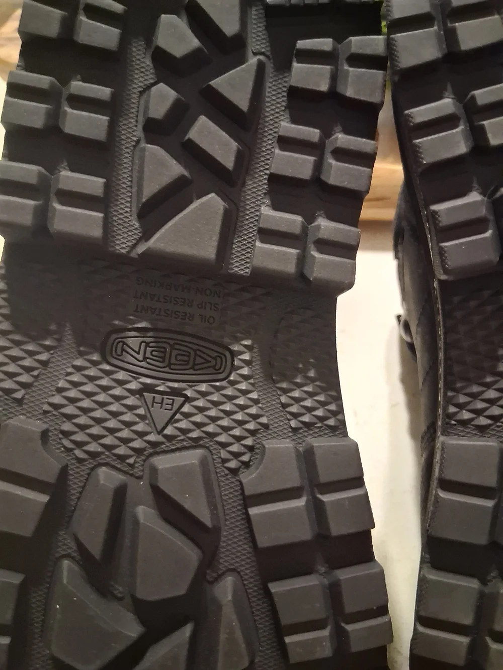 KEEN Utility Camden 6